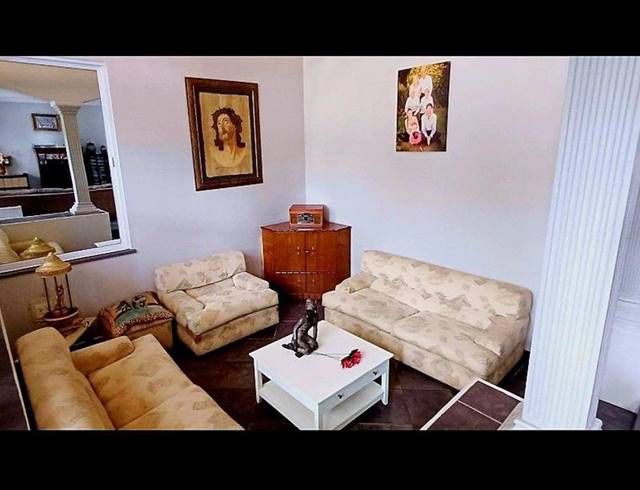 6 BEDROOM HOUSE FOR SALE IN FISHERS HILL